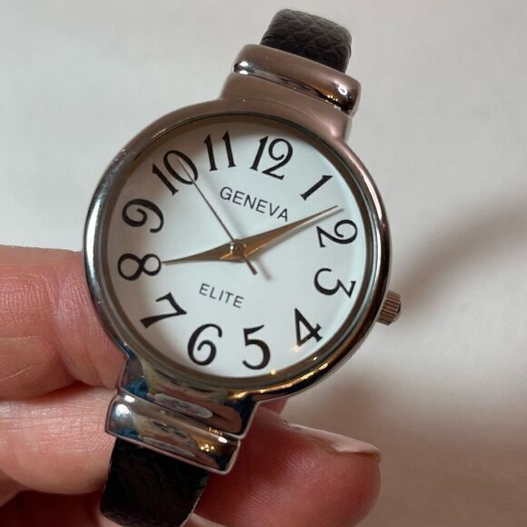 GENEVA Elite Easy to Read silver watch black leather cuff - Picture 7 of 9